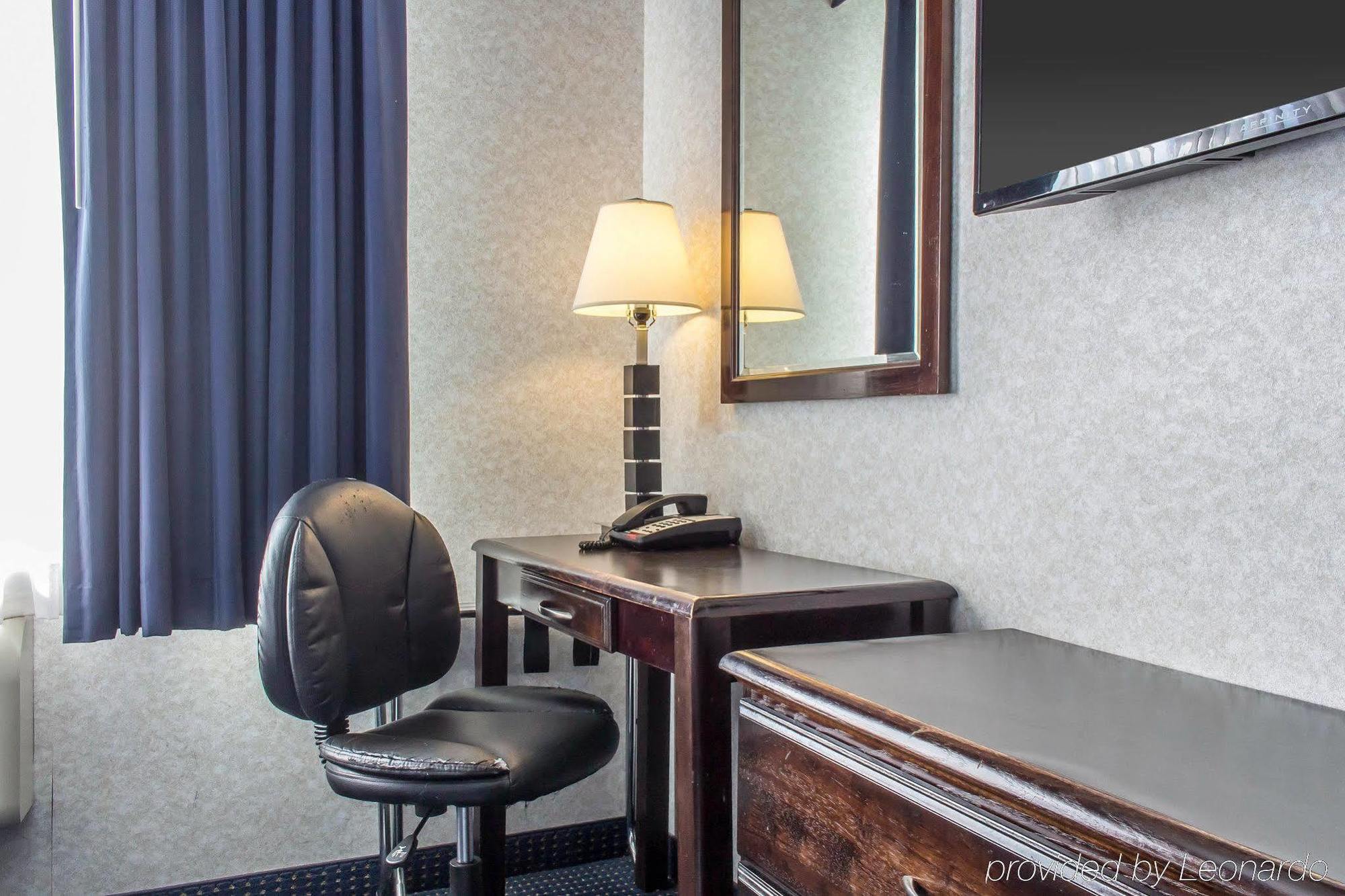 Paramount Inn 플로럴 파크 외부 사진